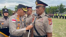 Kapolres, AKBP Tuschad Cipta Herdani SIK MMed.Kom sertijab Kasat, Kabag dan Kapolsek jajaran Polres Bireuen, Jumat (19/6) di Mapolres.