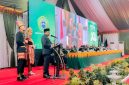 Bupati Ir H Mukhlis ST dalam rapat senat terbuka dalam rangka wisuda diploma, sarjana dan pasca sarjana di kampus Umuslim, Sabtu (20/6)
