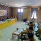 Asisten I, Mulyadi, SH.,MM membaca sambutan Sekda Ismunandar, ST.,MT, di Opprom Setdakab, Selasa (23/6) pagi.