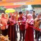 Wakil Bupati Bireuen, Ir H Razuardi, MT membuka kegiatan bazar UMKM yang dihalaman Pendopo Bupati setempat, Kamis (18/6) siang.
