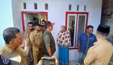 Kepala BNPB Letjen TNI Suharyanto meninjau Huntap di Gampong Blang Kubu, Kecamatan Peudada, Selasa (23/6) sore.