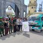 Camat Samalanga Muhammad Rizal, SE.,MM didampingi pejabat terkait dan panitia melepas peserta pawai taa'ruf muharram, Selasa (16/6) siang.