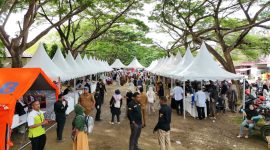 Suasana Pasar Tani Aceh Roadshow 2026 di Kota Lhokseumawe, Selasa (9/6)