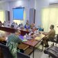 Sekdakab Bireuen, Ismunandar, ST.,MT sedang menyampaikan sambutannya di Aula Dinas Syariat Islam (DSI), Selasa (23/6)