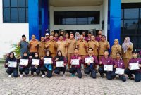 Siswa SMA/SMK juara O2SN tingkat Kabupaten Bireuen berangkat ke Banda Aceh untuk mengikuti event tingkat Provinsi Aceh, di halaman Kantor Cabdin Wilayah IV, Selasa (14/7) pagi.