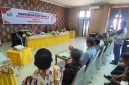 Sekdakab Bireuen, Ismunandar, MT lagi menyampaikan arahan saat rapat di Opprom Kapuspemkab, Kamis (23/7) pagi.