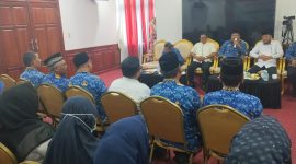 Bupati H Mukhlis ST menggelar pertemuan bersama 20 Kepala Puskesmas di oproom pendopo, Jum'at (17/7)