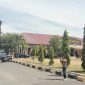 Suasana halaman Mapolres Bireuen, saat para wartawan meninggalkan lokasi konferensi pers, Minggu (26/7)
