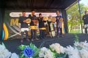 Kankemenag Bireuen, Dr H Zulkifli, S.Ag.,MPd bersama Kepala MAN 3 Bireuen, Nur Azizah, SAg dan pejabat terkait memukul rapai pembukaan kegiatan Aksimasi ke-4 di gelar MAN 3 Bireuen, Senin (31/8) pagi. (Rahmat Hidayat)
