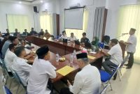 Asisten I Setdakab Bireuen, Mulyadi, SH.,MM sedang menyampaikan sambutan, Rabu (26/8) pagi.