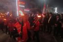 Bupati dan Wakil Bupati Bireuen, Ir H Mukhlis, ST dan Ir H Razuardi, MT, Forkopimda dan pejabat Pemkab menyaksikan ratusan peserta pawai taptu keluar dari pendopo jalan kaki keliling Kota Bireuen, Minggu (16/8) malam.