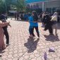 Mahasiswa mengikuti lomba semarak HUT ke-81 Kemerdekaan RI digelar BEM UNIKI Bireuen, dihalaman kampus, Sabtu (15/8) pagi.