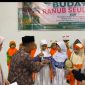 Anak-anak didampinggi guru Pendidikan Anak Usia Dini (PAUD) ikuti Festival Ranup Seulason di Aula Universitas Almuslim Peusangan, Rabu (12/8).
