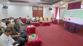 Sekdakab Bireuen, Ismunandar, MT memimpin Rapat Koordinasi Perpanjangan Masa Transisi Darurat ke Pemulihan Pasca Bencana, di Aula Pendopo Bupati, Jumat (4/9) siang.
