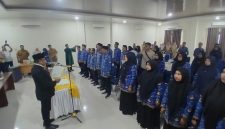 Bupati Bireuen, Ir H Mukhlis, ST melantik dan mengambil sumpah/janji jabatan 34 kepala UPTD TK, SD dan SMP di Aula Disdikbud, Senin (14/9) siang.