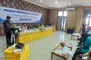 Wakil Bupati Bireuen, Ir H Razuardi, MT menyampaikan sambutan diantara Kebangpol di Opprom Setdakab, Kamis (24/9) pagi.