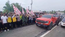 Direktur Jembatan Kementerian Pekerjaan Umum Republik Indonesia, Gatot Sukmana, Kabalai BPJN Aceh, Zulkarnaini dan Bupati Bireuen, Ir H Mukhlis, ST serta Forkopimda secara bersama membuka operasional jembatan baru Krueng Tingkeum Kutablang, Minggu (20/9) pukul 09.25 WIB.