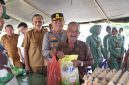 Kapolres Bireuen, AKBP Yulhendri, SH.,SIK.,S.Psi.,MIK hadiri Bazar Pasar Murah Kodim 0111/Bireuen, di Koramil Kota Juang, Selasa (22/9) pagi.