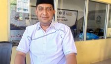 Rektor UIA Paya Lipah Peusangan, Dr Nazaruddin, MA memberikan keterangan kepada Metro Aceh, Selasa (22/9) pagi.