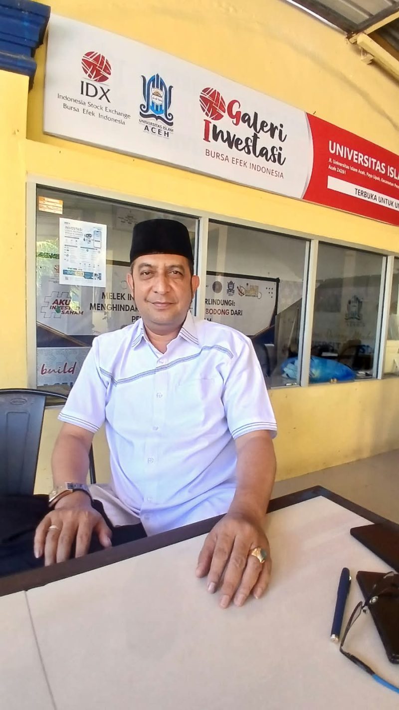 Rektor UIA Paya Lipah Peusangan, Dr Nazaruddin, MA memberikan keterangan kepada Metro Aceh, Selasa (22/9) pagi.