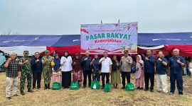 Kegiatan pasar rakyat di Aceh Tamiang yang digelar PT Agrinas Palma Nusantara, Rabu (2/9)