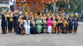 Bunda PAUD Kabupaten Bireuen, Sadriah Mukhlis mengukuhkan Bunda PAUD 17 Kecamatan yang berlangsung di halaman Pendopo Bupati, Rabu (7/10) pagi.