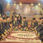 Peserta Meurukon sedang menampilkan kemampuan Meurukon dalam festival Meurukon DKA Bireuen dihalaman Pendopo Bupati, Senin (5/10) malam