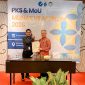 Dekan FKOM UNIKI Bireuen, Ir T. Irfan Fajri, S.Kom., MMSI dan Prof Ir Zainal Arifin Hasibuan, MLS., Ph.D menandatangani MoU dalam rangkaian Musyawarah Nasional (MUNAS) VII APTIKOM 2026 di Yogyakarta, Jumat (9/10).
