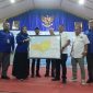 Kepala BMKG RI, Prof Ir Teuku Faisal Fathani, PhD, Staf Ahli Anggota DPR-RI, Ferizal Hasan, dan Wakil Bupati Bireuen, Ir H Razuardi, MT, pejabat BMKG melakukan rangkaian kegiatan pembukaan Sekolah Lapang BMKG, di Aula Setdakab Lama, Rabu (7/10) pagi.