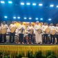 Bupati Bireuen, Ir H Mukhlis, ST dan Wakil Bupati Ir H Razuardi, ustad penceramah dan pejabat terkait melakukan closing kegiatan HUT ke-27 Kabupaten Bireuen dirangkai Tablik Akbar dihalaman Masjid Agung Sultan Jeumpa, Senin (12/10) malam.