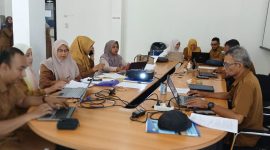 Desk Pemeriksaan Data Satuan Kerja Perangkat Kabupaten (SKPK) berlangsung mulai dari hari Senin s.d Kamis (26-29/10) di Aula Diskominsa Kabupaten Bireuen.