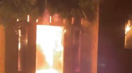 Rumah warga Cot Tunong, Kecamatan Gandapura terbakar, Rabu (7/10) malam.