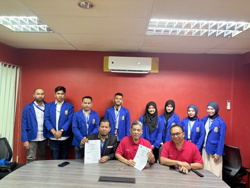 Delapan mahasiswa Universitas Islam Aceh (UIA), Paya Lipah Peusangan, Kabupaten Bireuen, melaksanakan program PPL dan KPM Terpadu di Malaysia selama 20 hari.