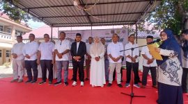 Kepala SMAN 1 Bireuen, Yusnita SPd.,MPd melantik pengurus Ikasmansa periode 2026-2030, disekolah setempat, Sabtu (24/10) pagi